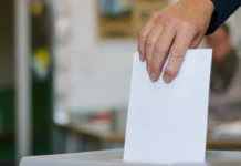 Législatives au Maroc : 28,05 % des électeurs ont voté à 17 h Législatives au Maroc : 28,05 % des électeurs ont voté à 17 h