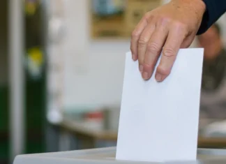 Législatives au Maroc : 28,05 % des électeurs ont voté à 17 h Législatives au Maroc : 28,05 % des électeurs ont voté à 17 h