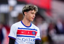 Adam Mouak rejoint le groupe du PSG pour le choc face à Manchester City Adam Mouak rejoint le groupe du PSG pour le choc face à Manchester City